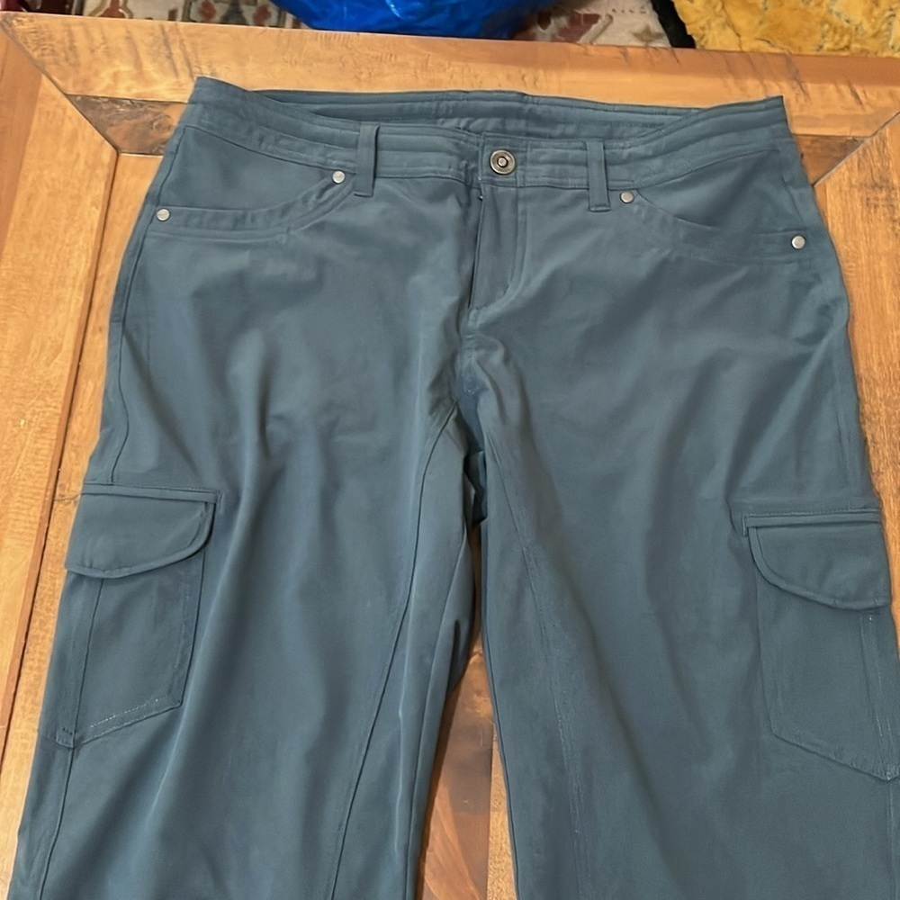 Kuhl NWOT Roll Up Cargo Pants Size 12 - Picture 2 of 13